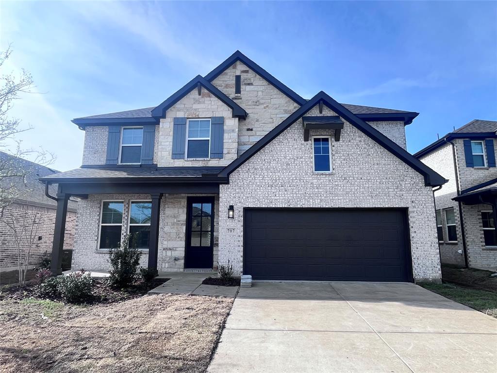 707 Roanoke Drive Property Photo