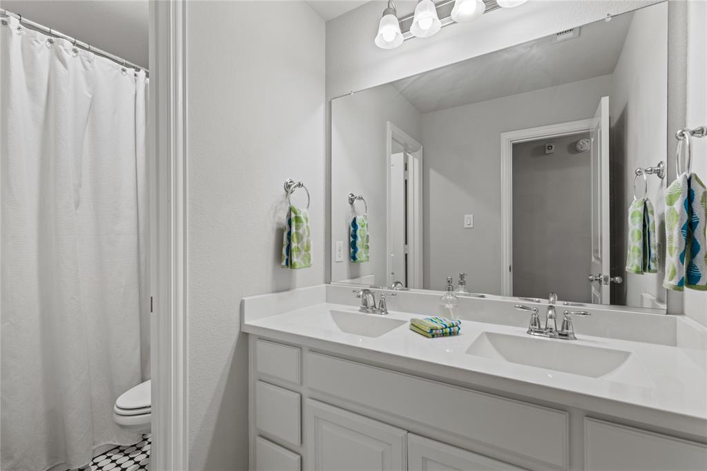 864 Field Crossing Property Photo 24