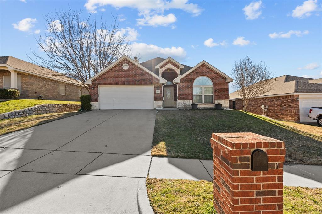 76126 Real Estate Listings Main Image