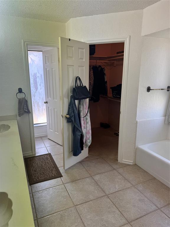 901 Freestone Court Property Photo 12
