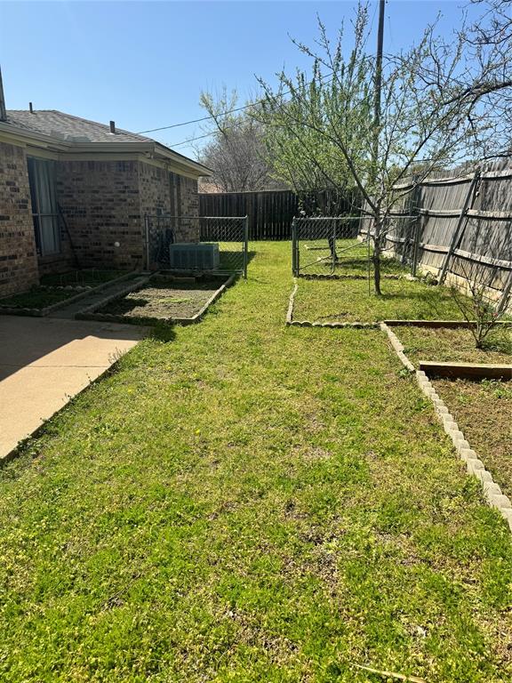 901 Freestone Court Property Photo 18