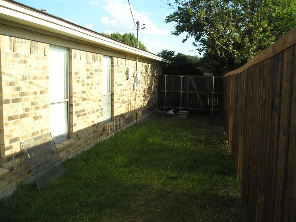 901 Freestone Court Property Photo 23