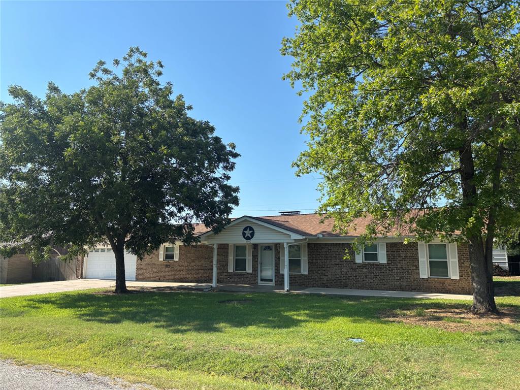 1005 Miller Drive Property Photo 1
