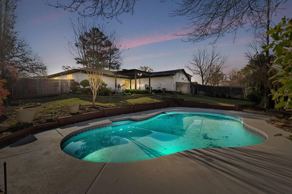 215 Stone Canyon Drive Property Photo