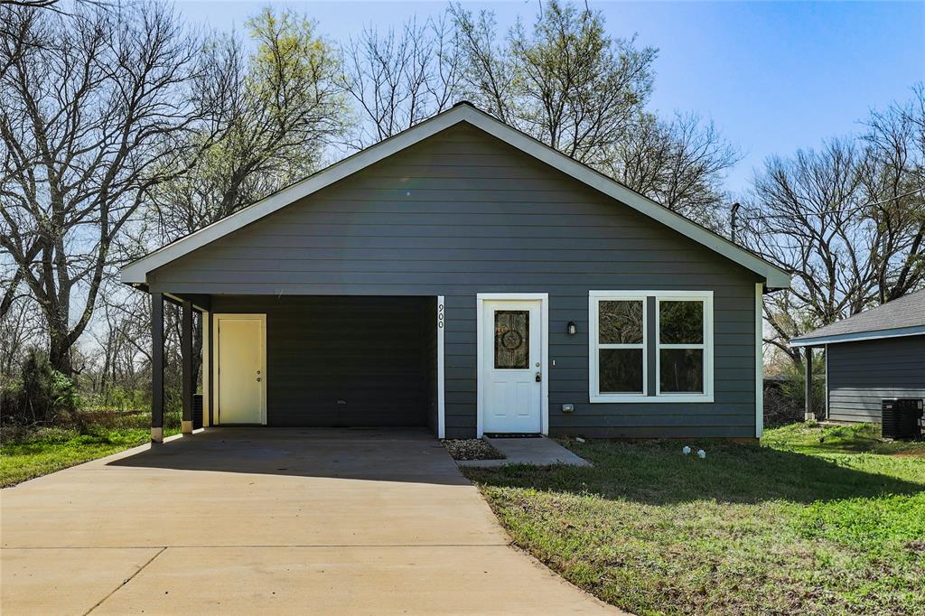 900 Cedar Street Property Photo