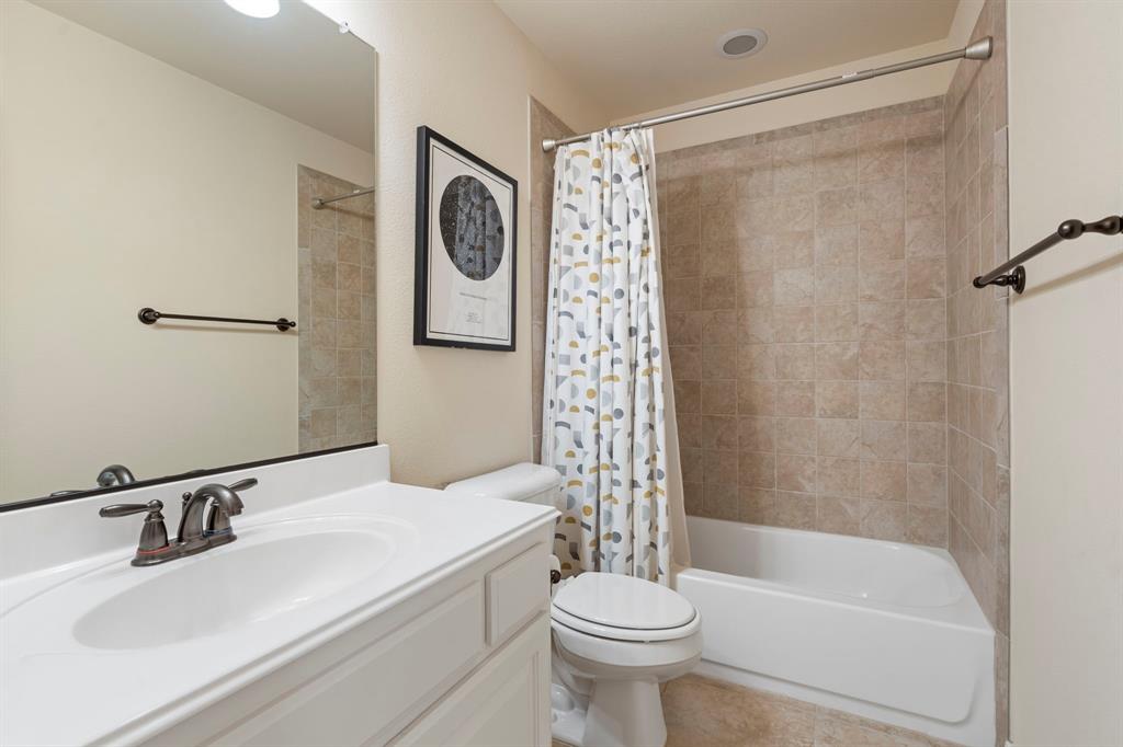 2220 Emerson Lane Property Photo 32