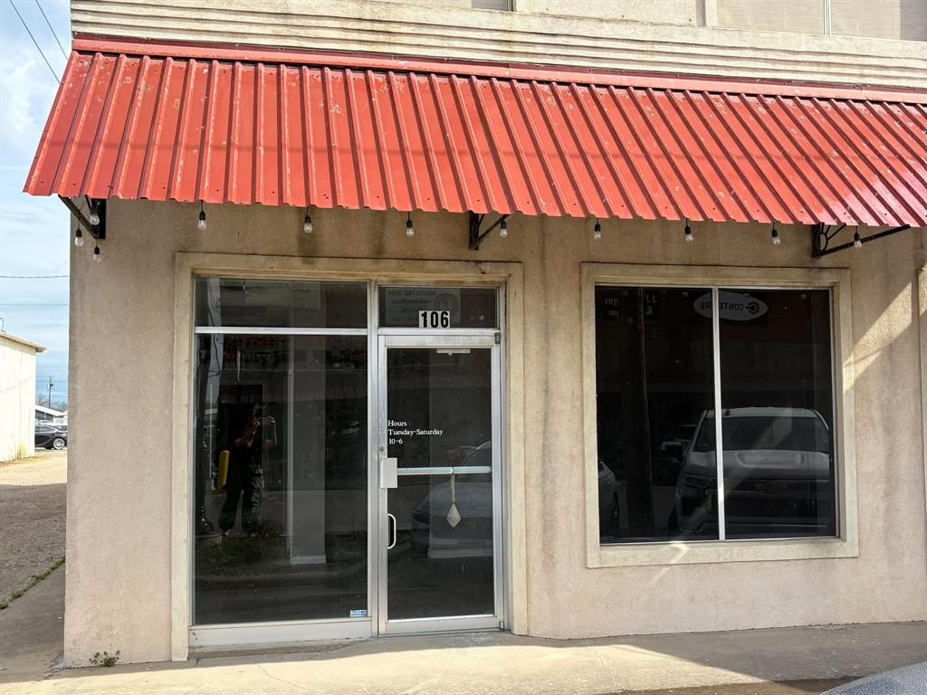106 W 4th Street Property Photo