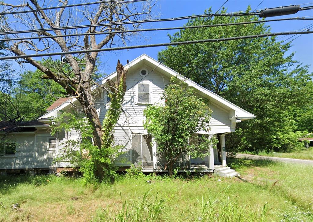 706 8th Street Property Photo