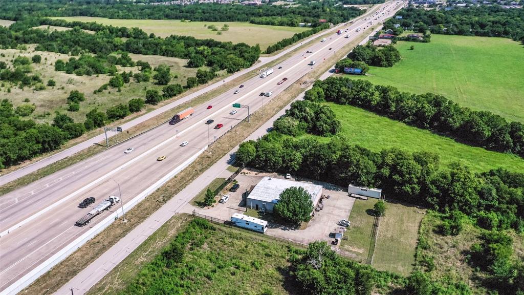 650 S Interstate 35 Road Property Photo 3