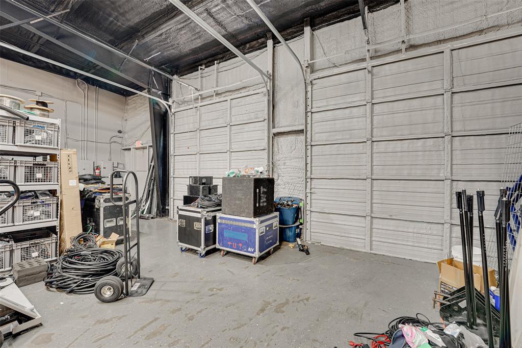 650 S Interstate 35 Road Property Photo 18