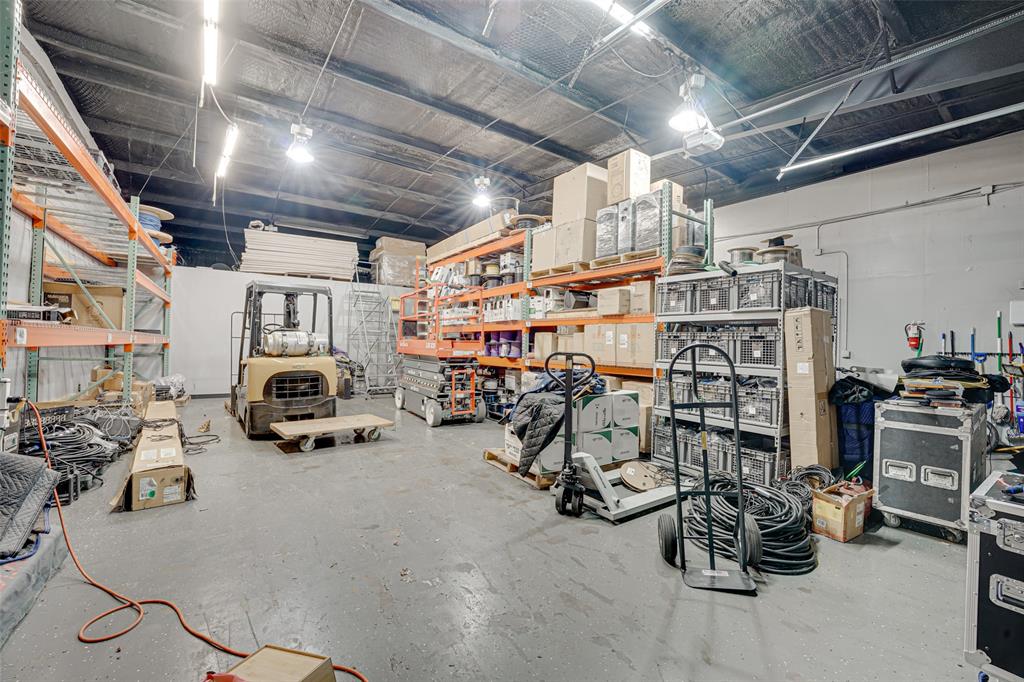 650 S Interstate 35 Road Property Photo 19