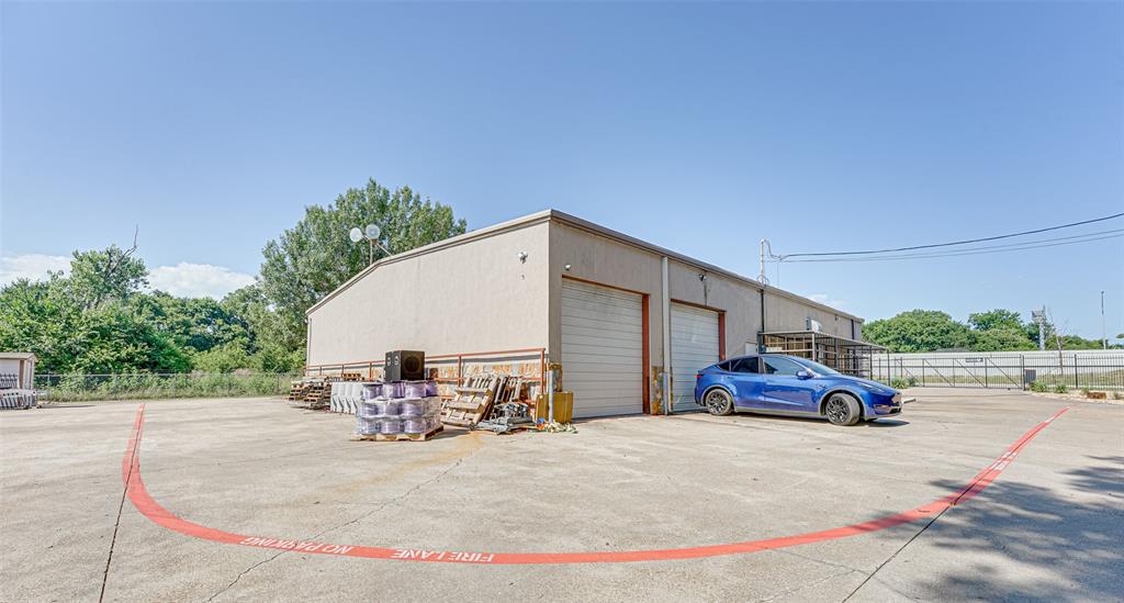 650 S Interstate 35 Road Property Photo 23