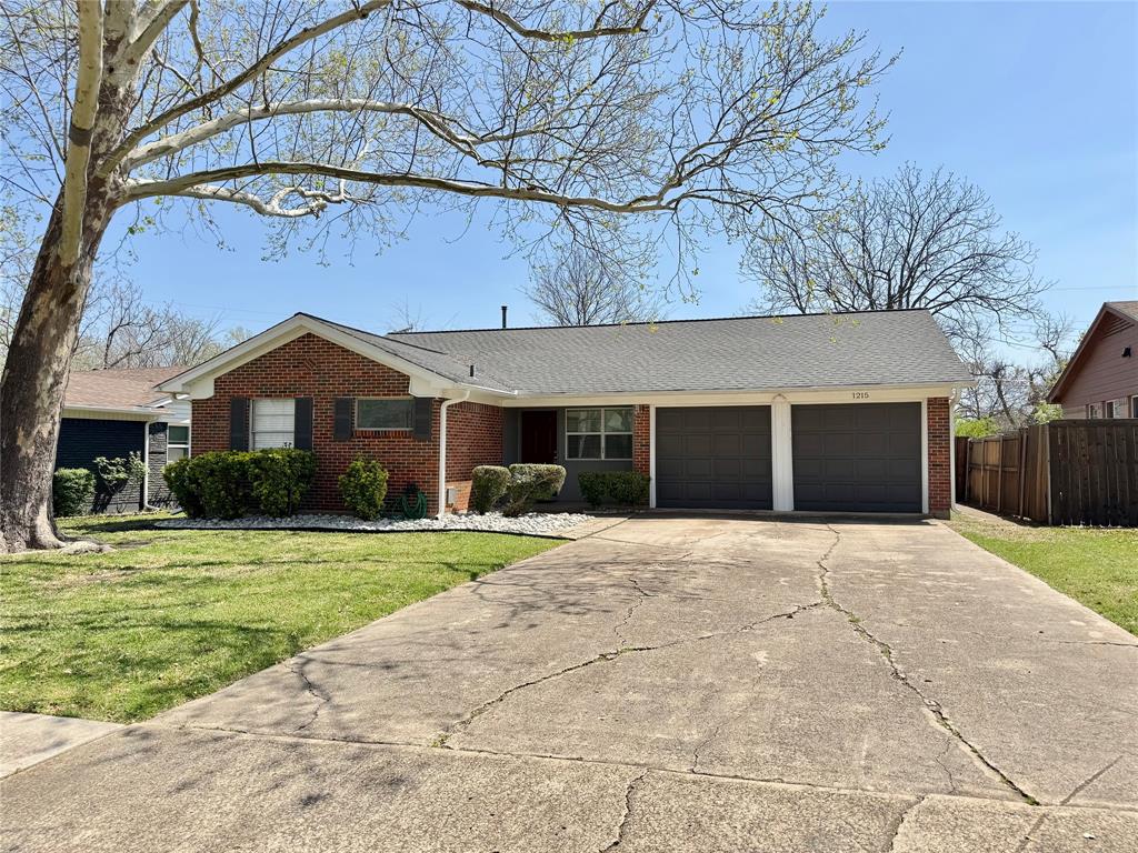 1215 Donna Drive Property Photo