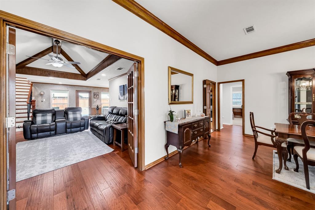 1409 Thames Drive