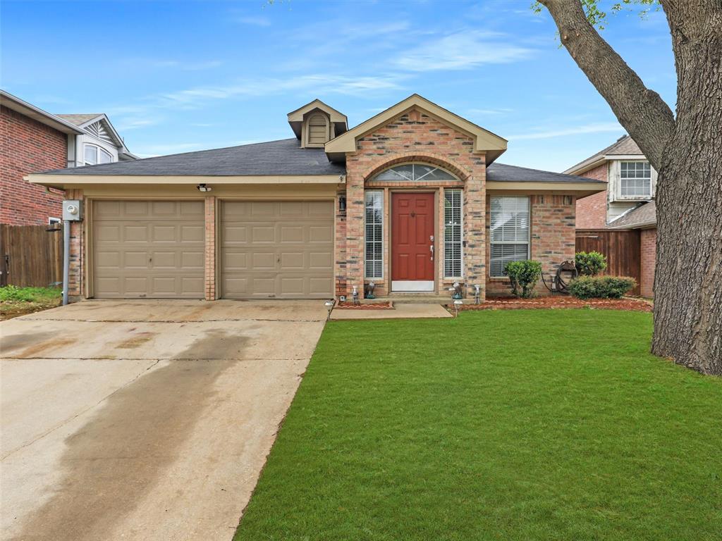 1421 Chinaberry Drive Property Photo 1