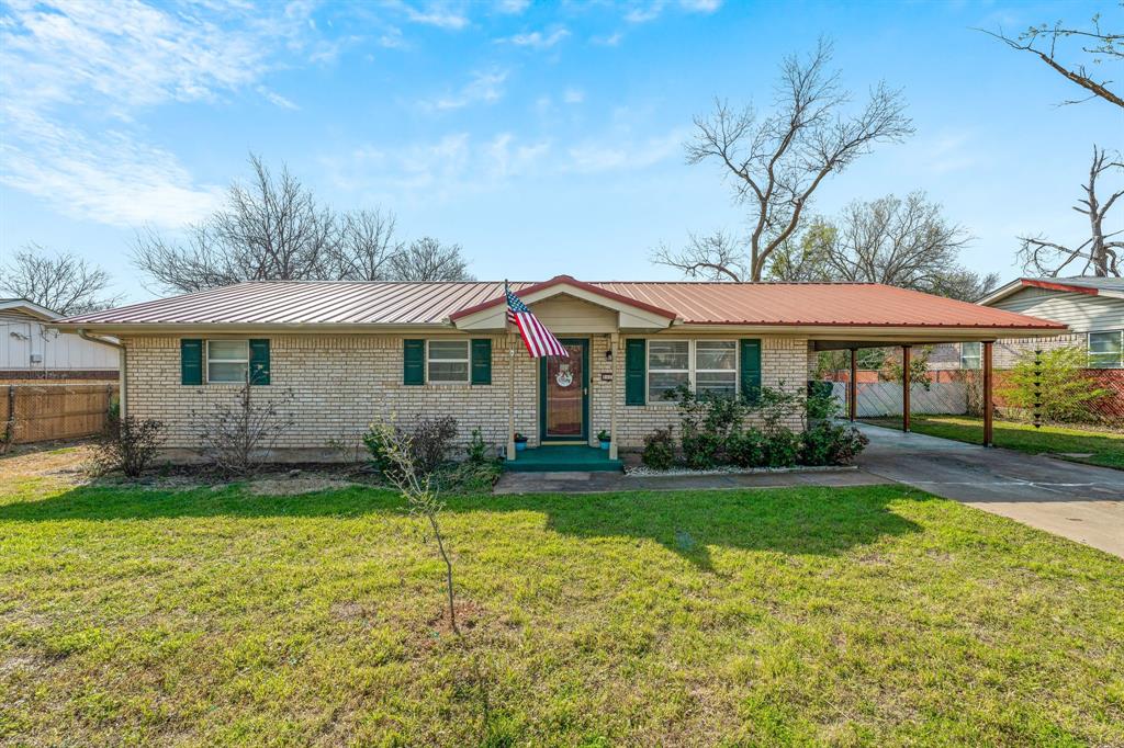 1080 W Park Street Property Photo
