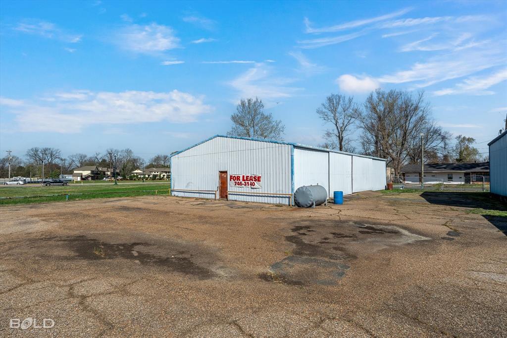 1615 E Texas Street Property Photo 11