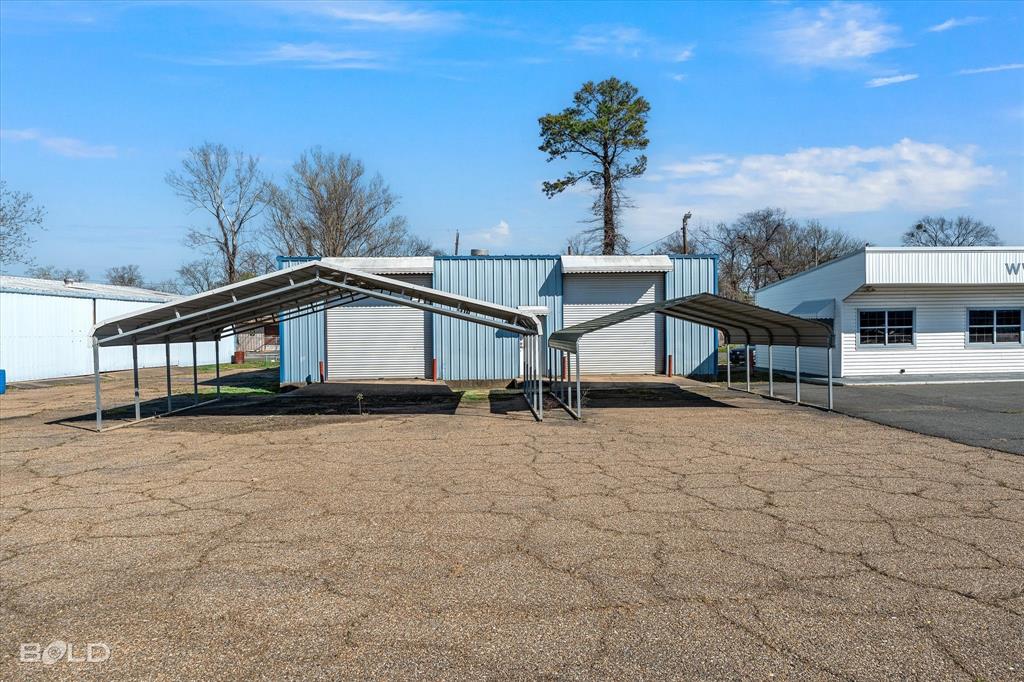 1615 E Texas Street Property Photo 16