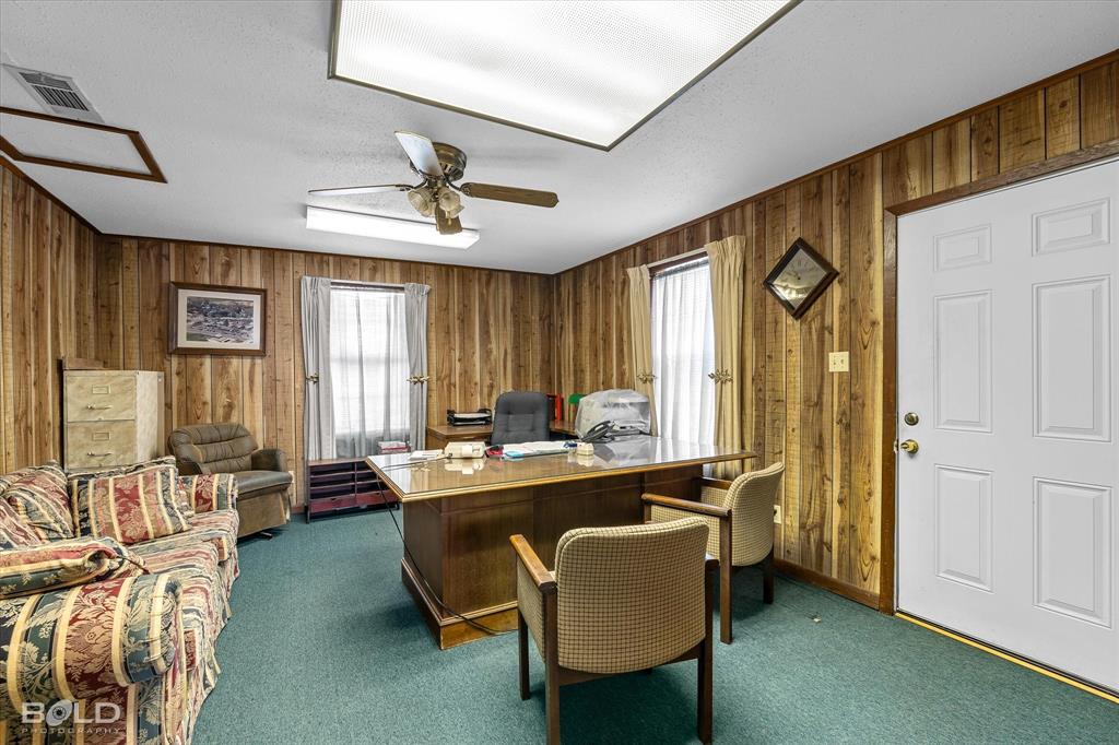1615 E Texas Street Property Photo 30
