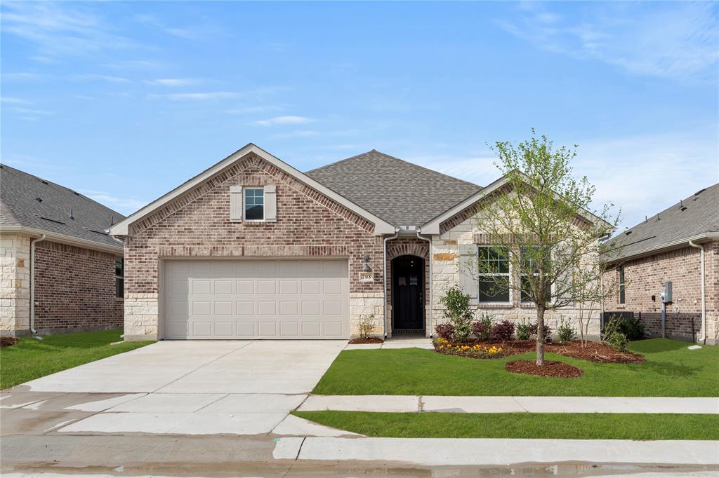 708 Roanoke Property Photo