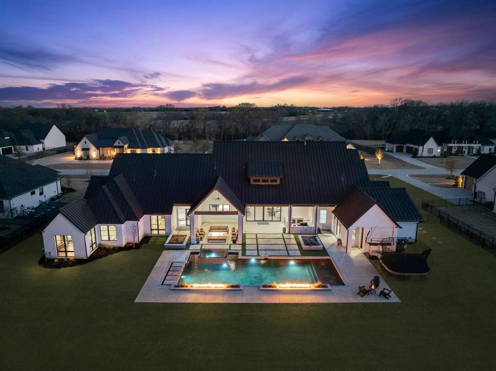 2052 Honey Lane Property Photo