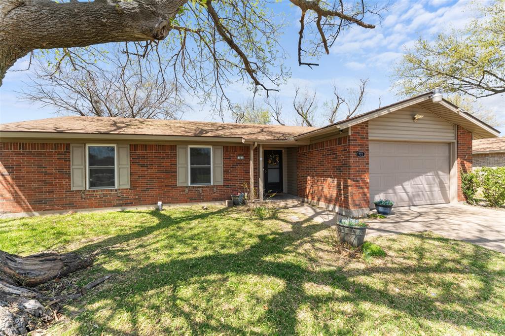 721 Ravencroft Drive Property Photo