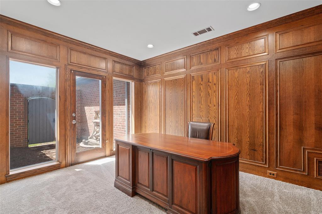 2070 Quail Run Road Property Photo 9