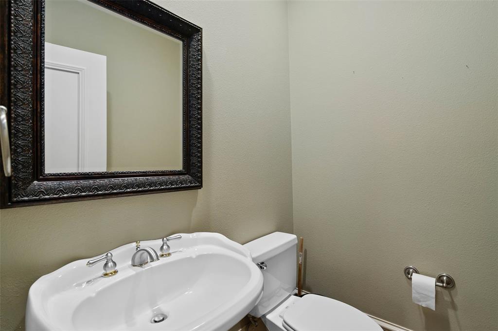 2070 Quail Run Road Property Photo 12