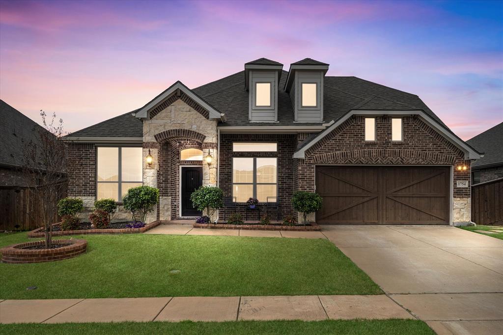 Real Estate Main Image