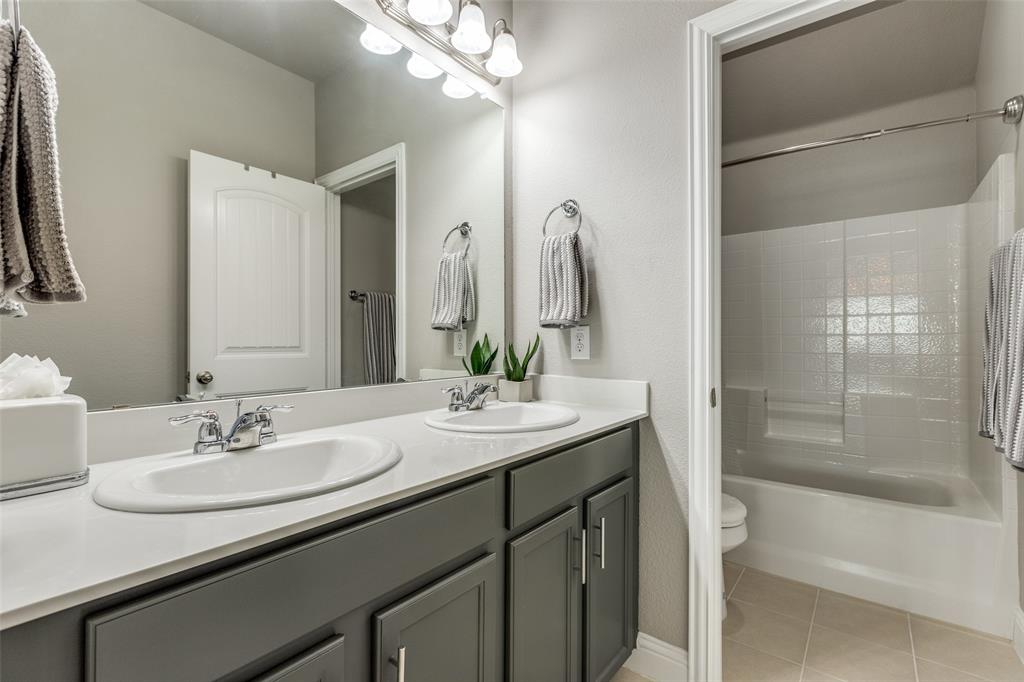 905 Bird Creek Drive Property Photo 19