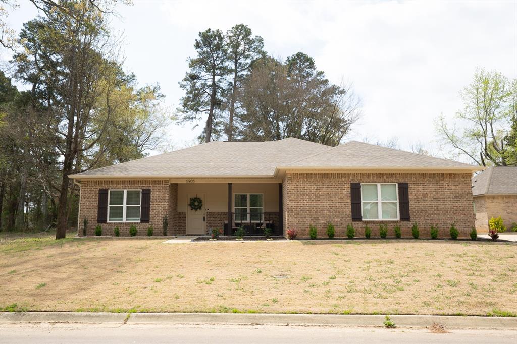 6905 Woodmere Court Property Photo 1