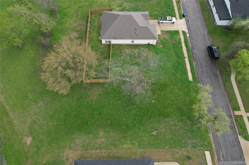 3108 Gillespie Street Property Photo 4