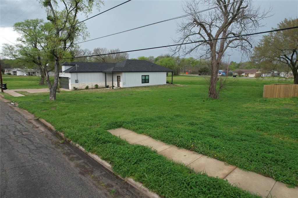 3108 Gillespie Street Property Photo 13