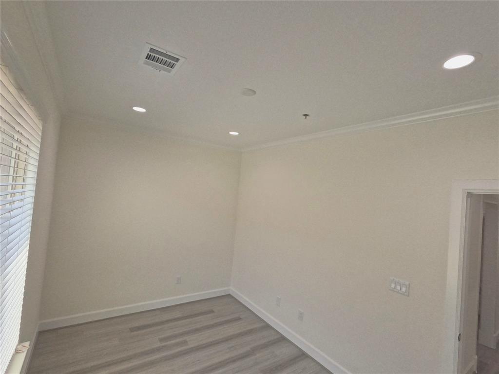 400 Stonebrook Parkway Property Photo 17