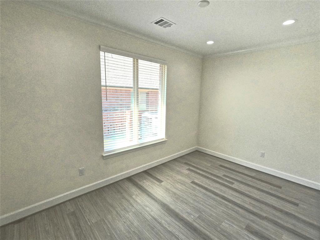 400 Stonebrook Parkway Property Photo 18