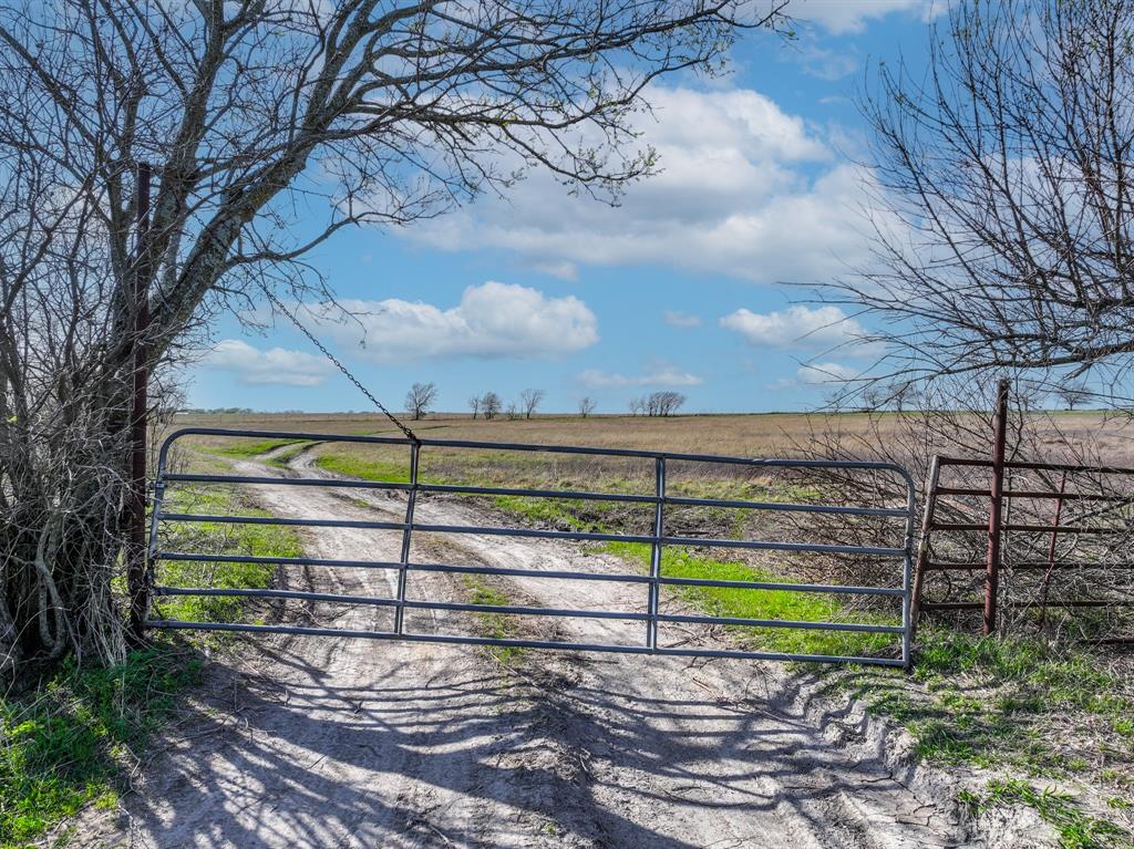 0 N Interstate Highway 35 Property Photo 22