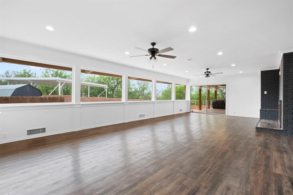 803 Lakeview Drive Property Photo 16