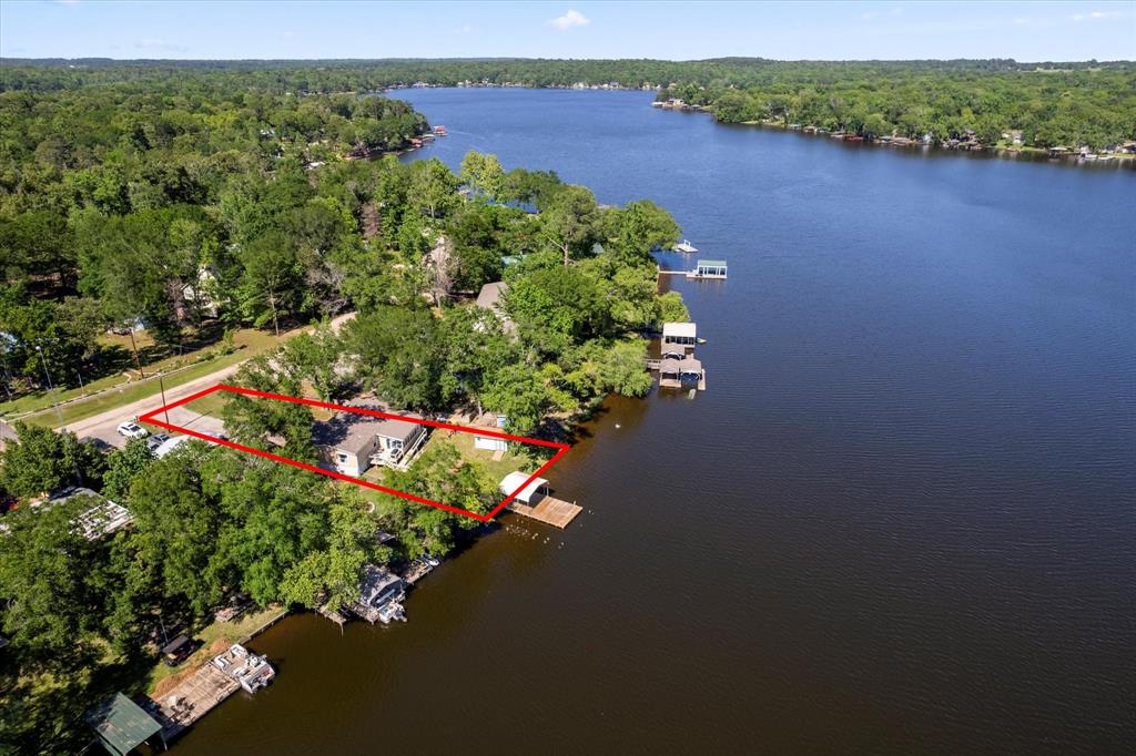 114 Piney Point Property Photo 1