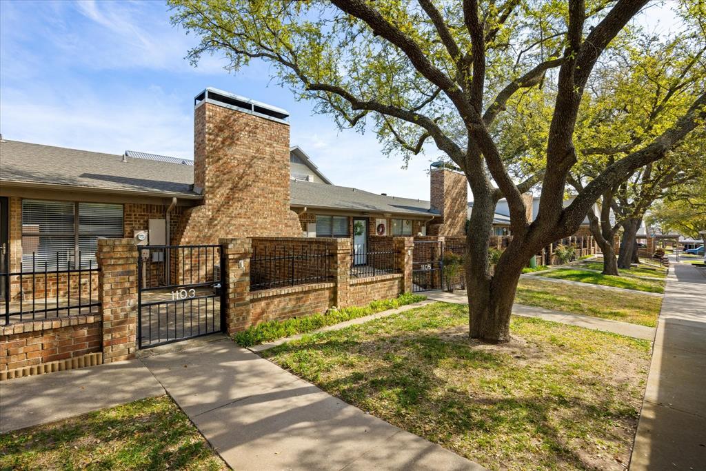 1103 Glenbrook Street Property Photo 1