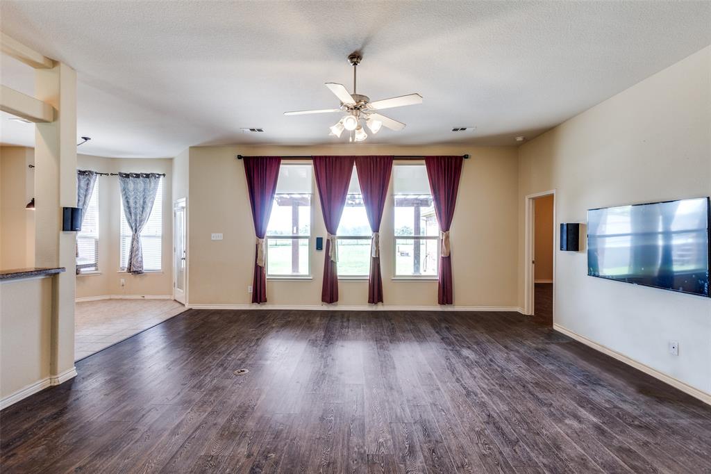 958 Harmony Circle Property Photo 4