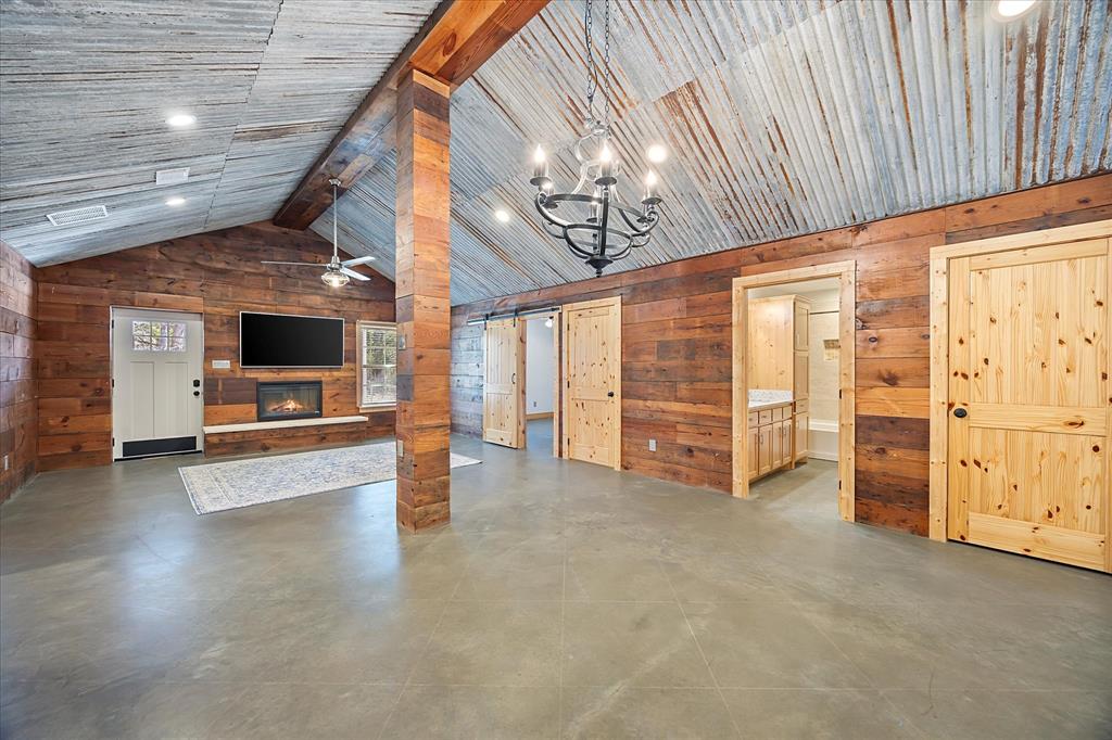 3591 County Road 2512 Property Photo 16