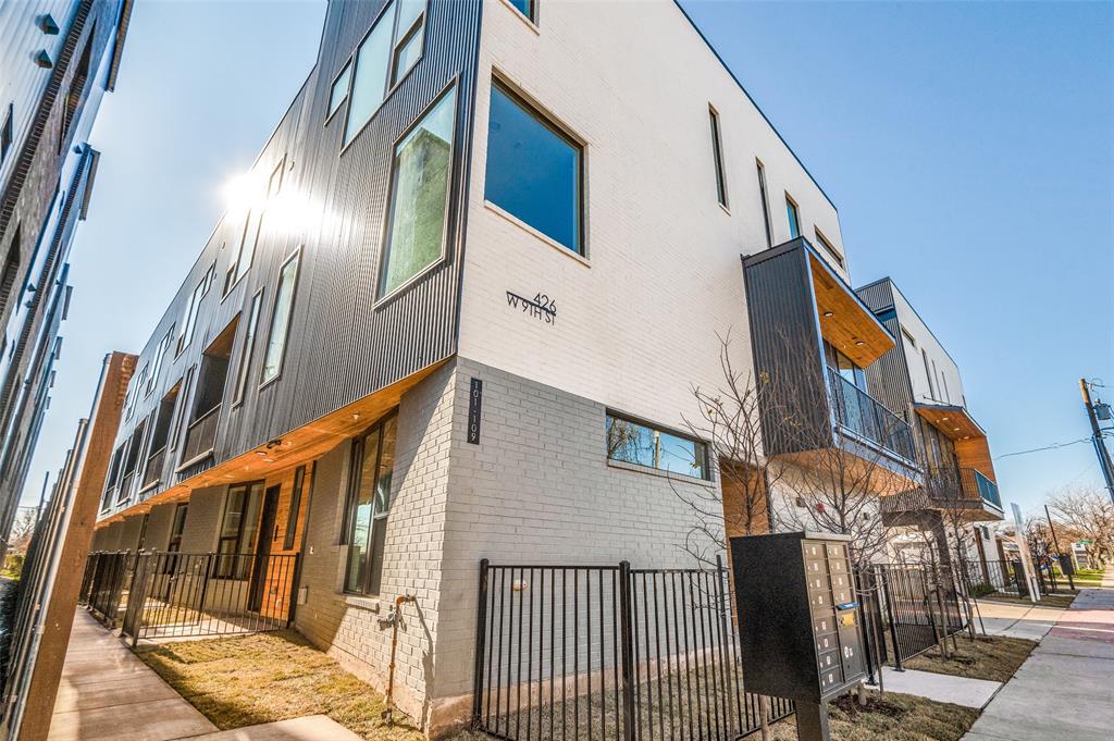 426 W 9th Street Property Photo