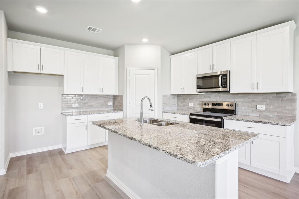2214 Lone Star Lane Property Photo