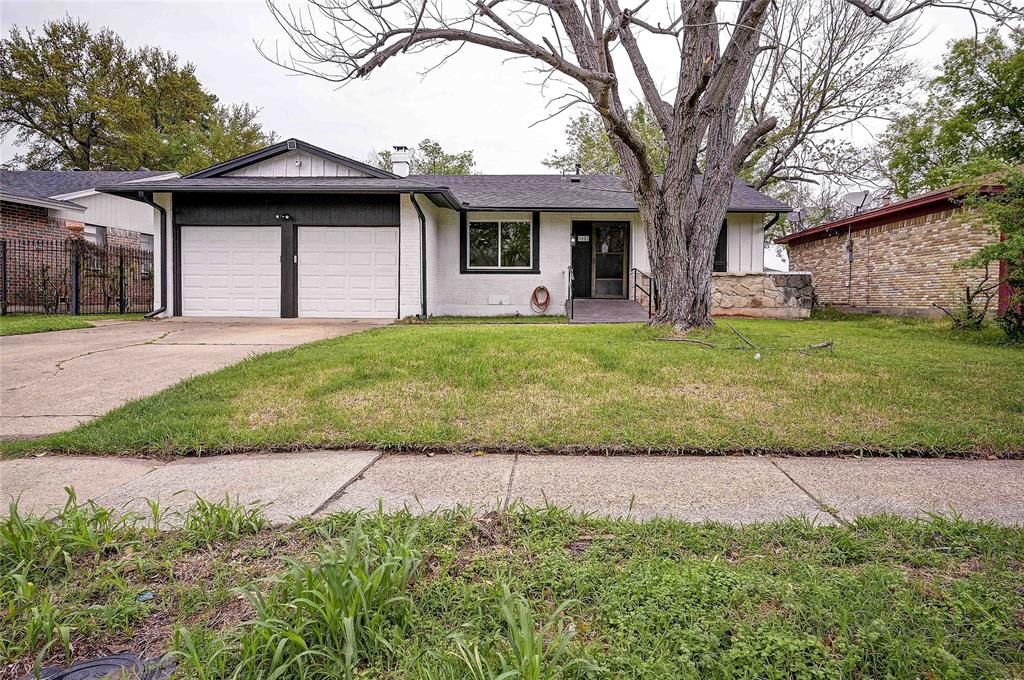 9521 Crestshire Drive Property Photo 1