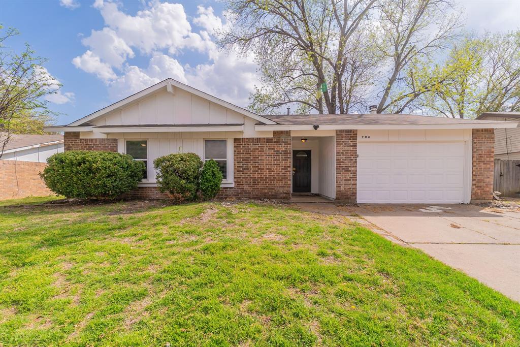 704 Cavalier Place Property Photo