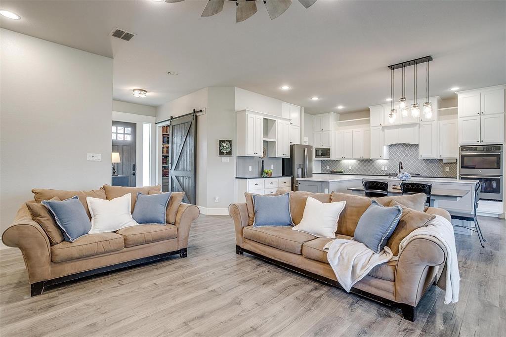 Willow Park Real Estate Listings Main Image