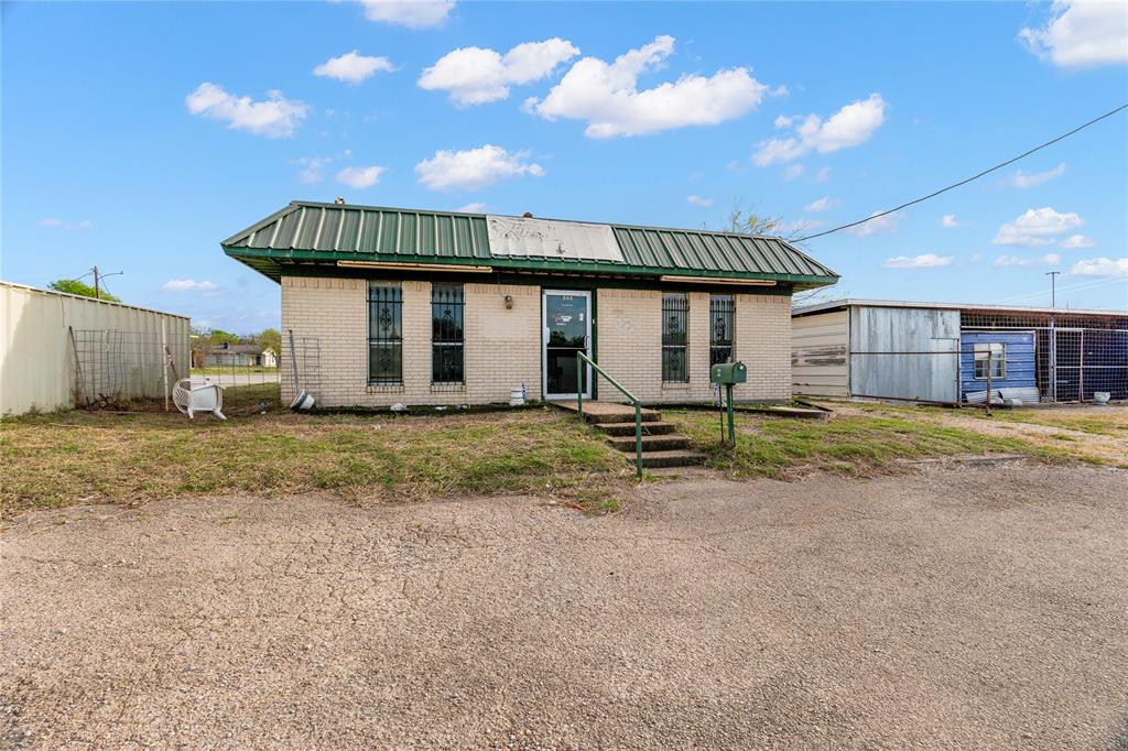 500 Corsicana Highway Property Photo 2
