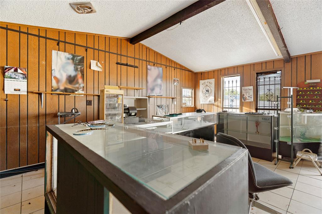 500 Corsicana Highway Property Photo 9