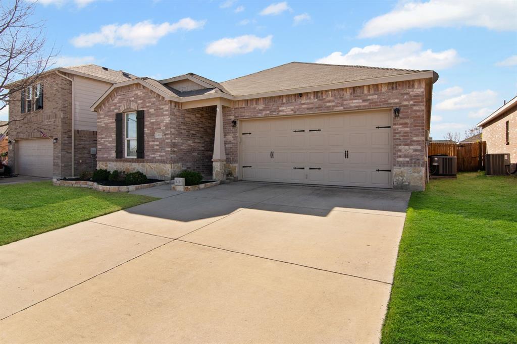 413 Magma Drive Property Photo 3