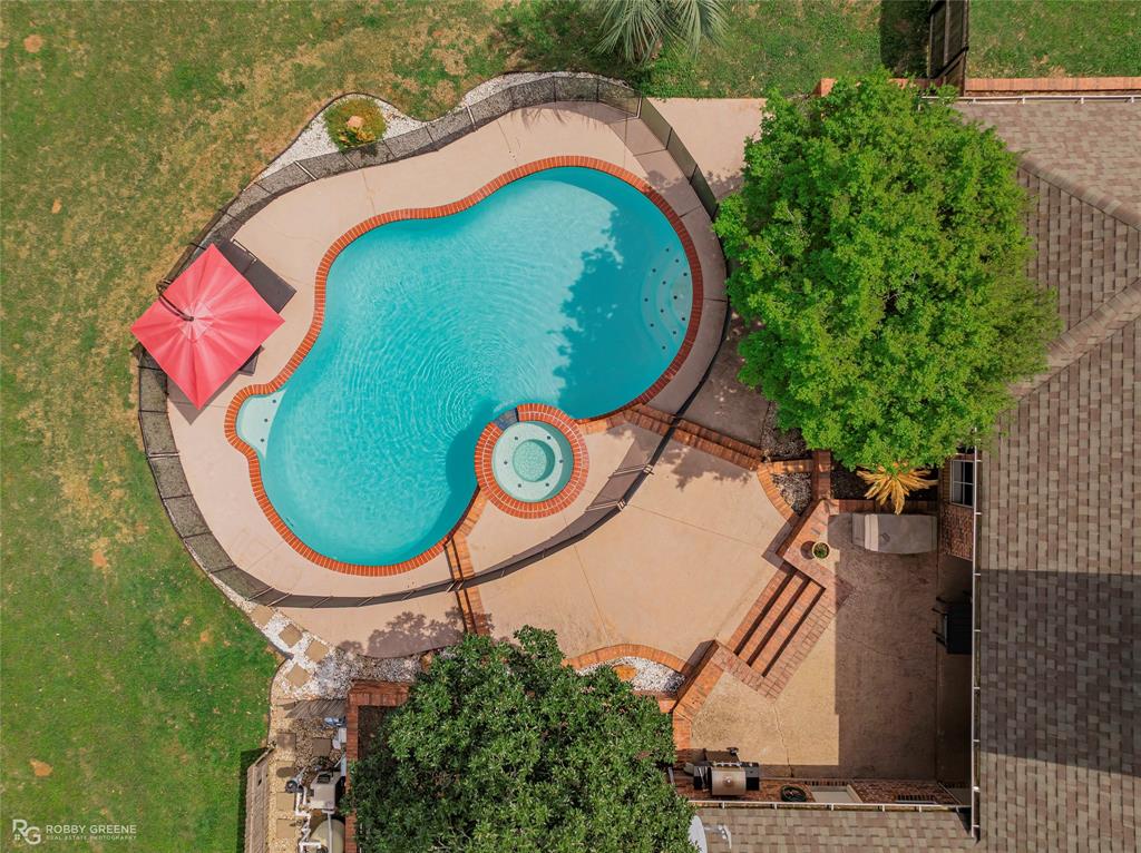 521 Lovers Landing Property Photo 2